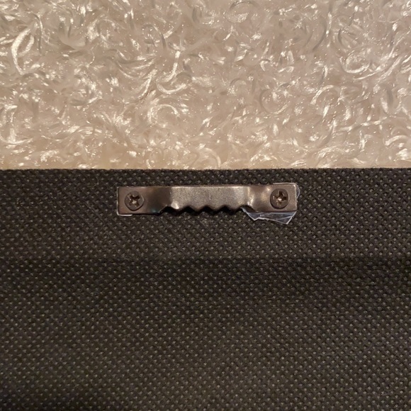 Hugs and Kisses Canvas Artwork (12”x12”) - Picture 5 of 5